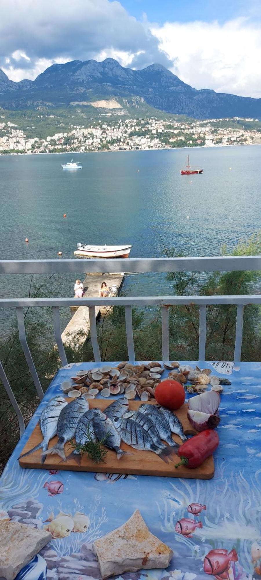 Apartment "I Love Njivice" Herceg Novi Zimmer foto
